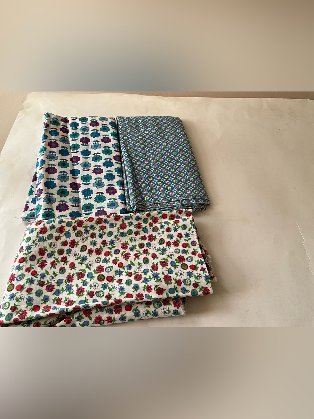 Vintage Quilting Sewing Fabric Lot Flowers & Plants cotton Red Blue Green Teal